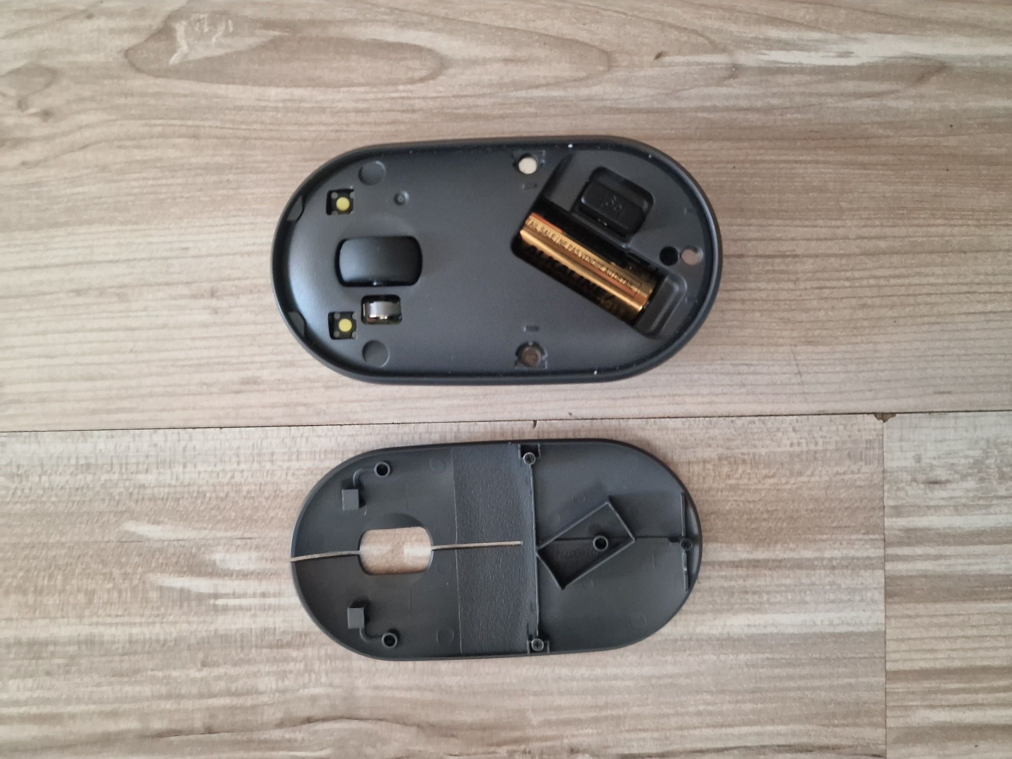 Mouse Logitech Pebble M350