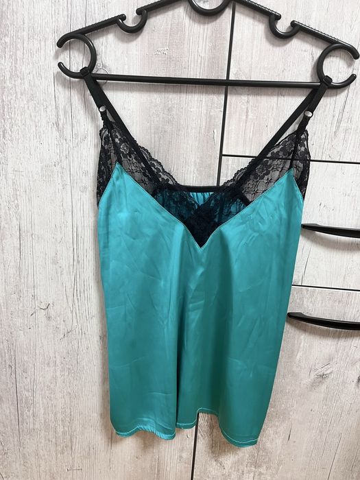 Продам топ атласный