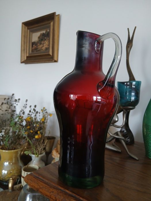 Carafa de vin sau vaza de flori,rubinie.