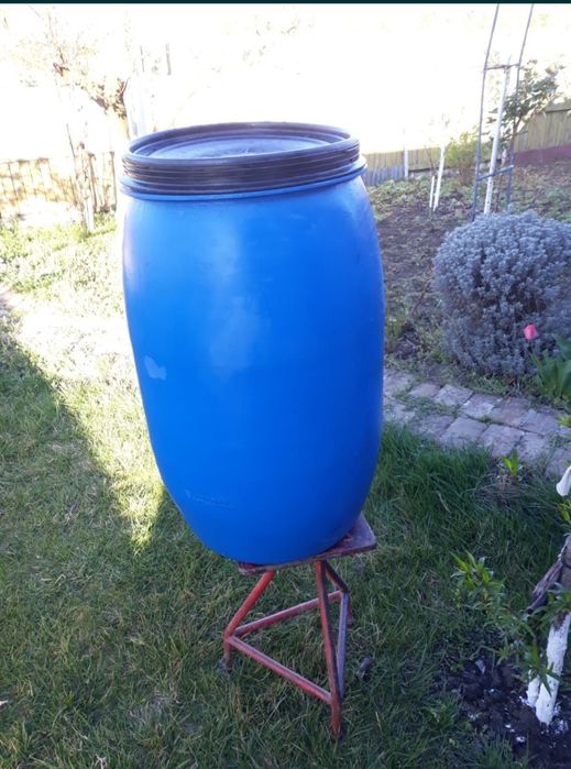 Vand butoaie de  120 l