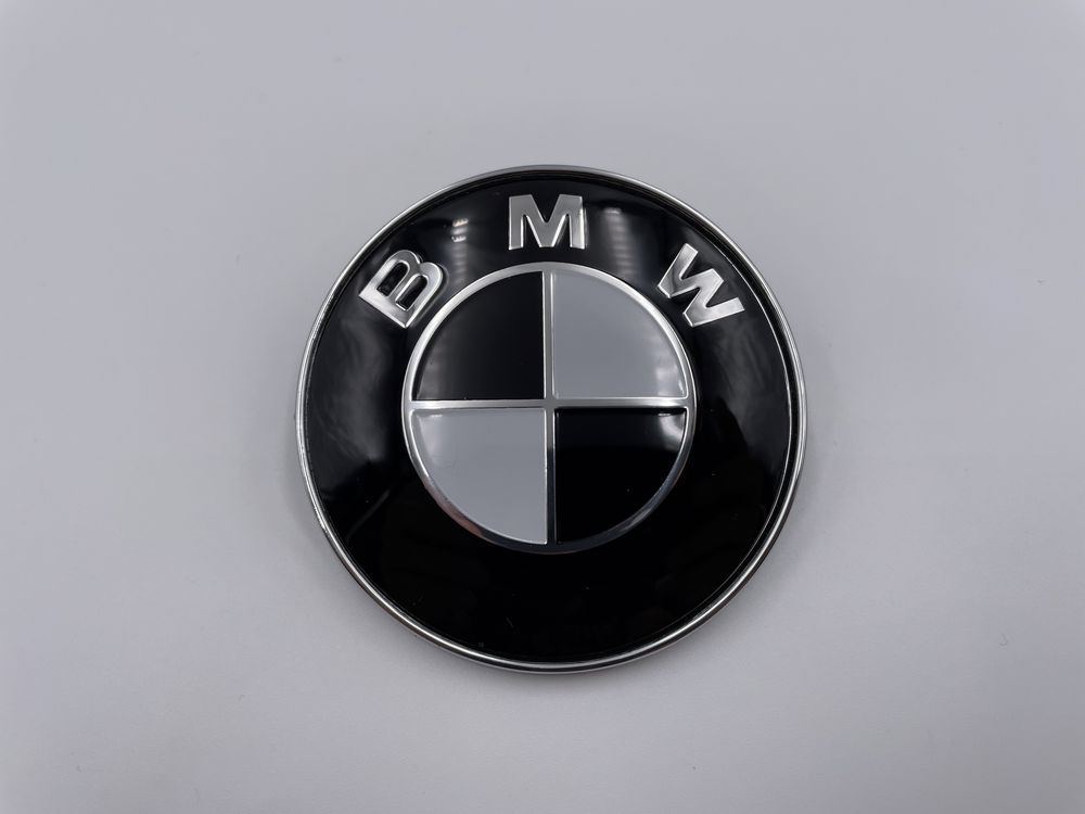 Emblema BMW spate 74 mm negru