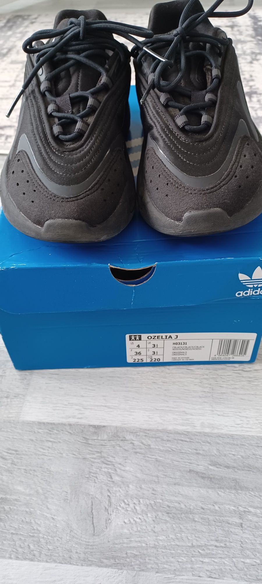 Продавам Adidas Ozelia J 36н