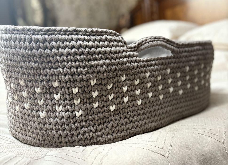 Chaqaloq uchun savat (lyulka) yengi