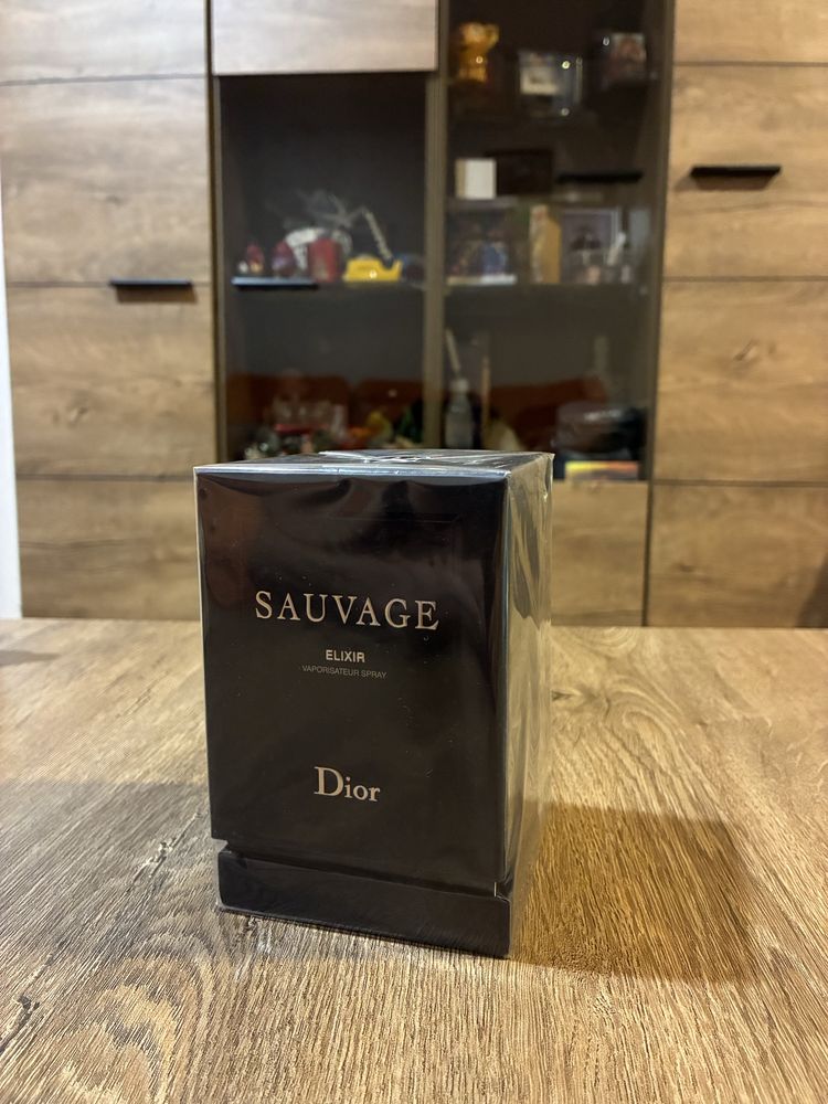 dior sauvage elixir, yves saint laurent, bleu de chanel, born in roma