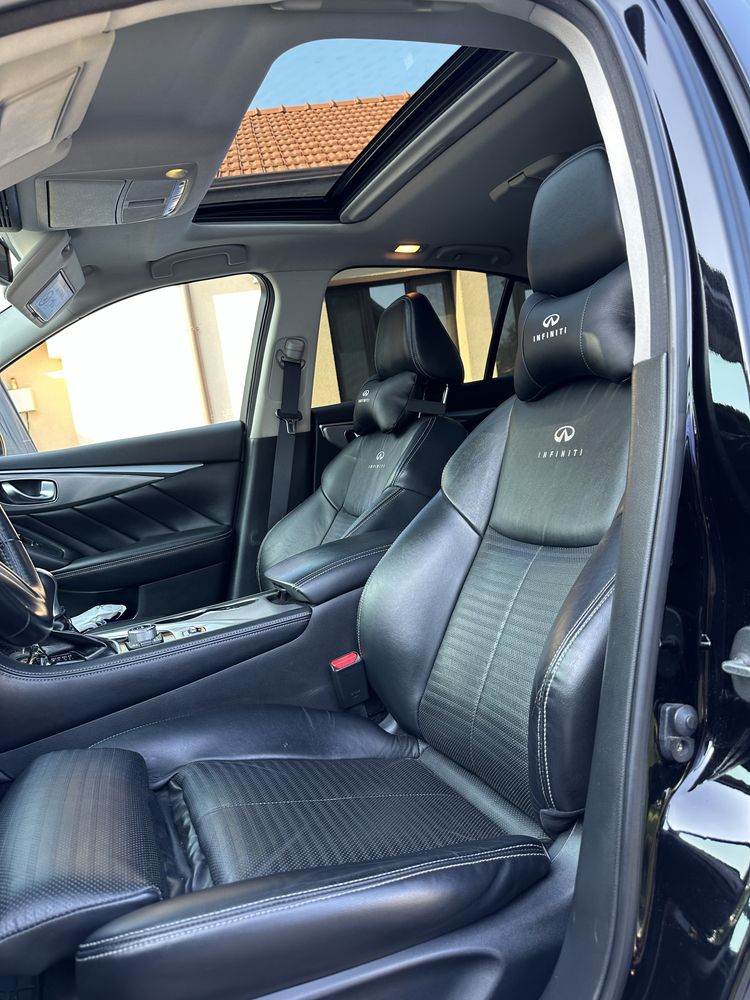Infiniti Q50 Hybrid