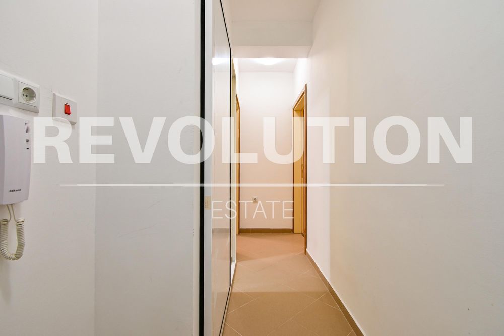 Дава се под наем Тристаен апартамент в София, Зона Б-19 - 68 кв.м за 650 € - Снимка #10