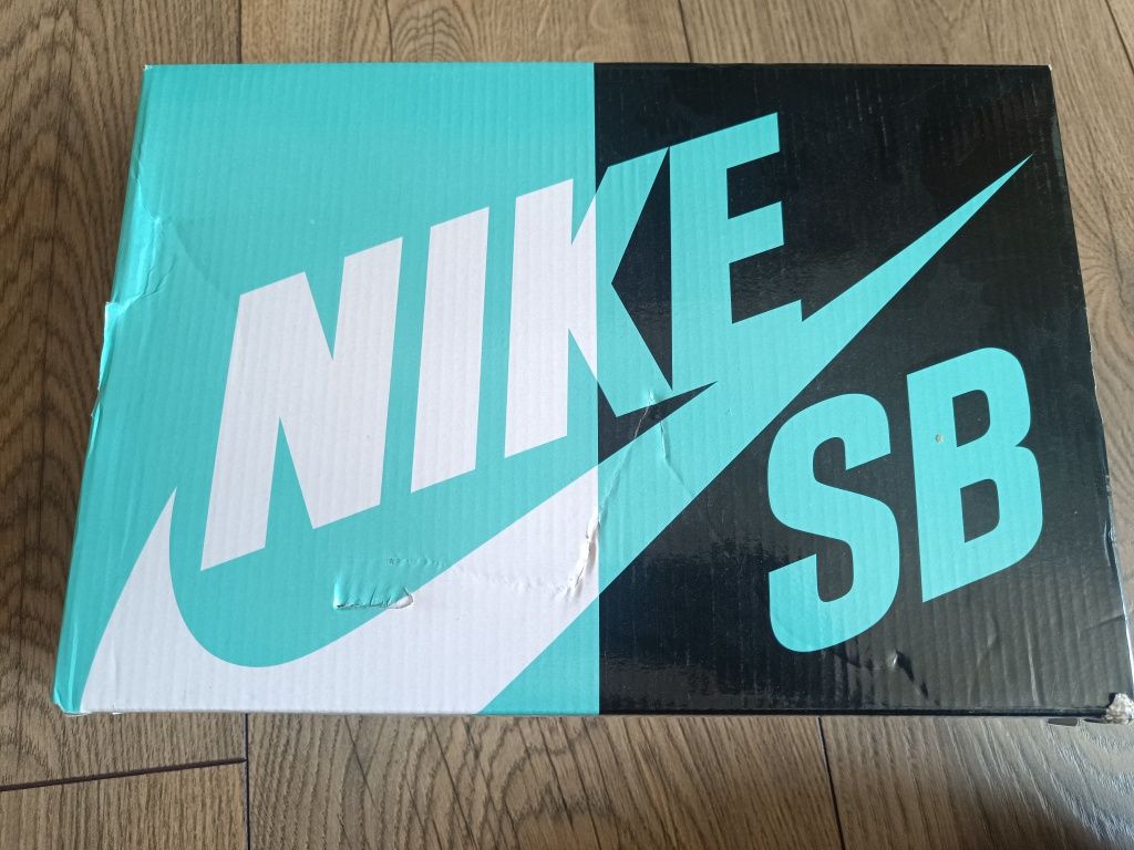 Маратонки Nike Dunk SB Low Purple Lobster.