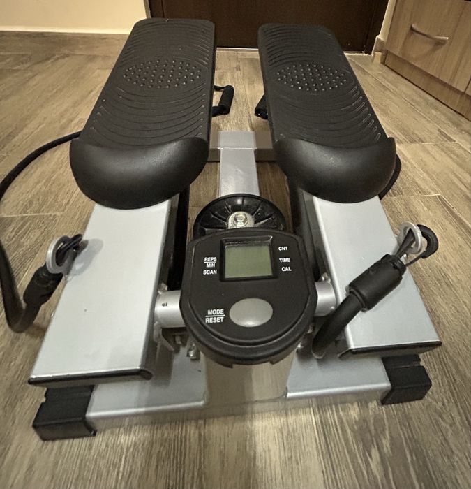 Степер с ластици за фитнес/ Stepper with bands Workout