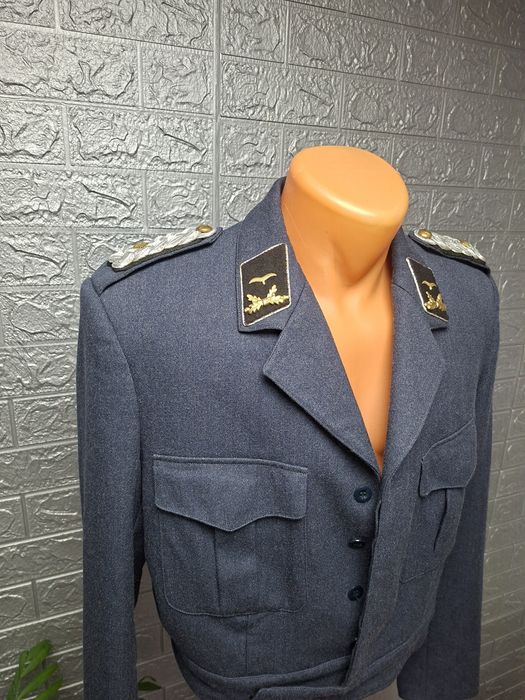 Tunica militara si sapca germana