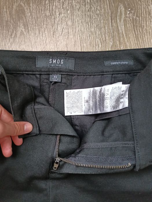 Pantaloni drepți/chino