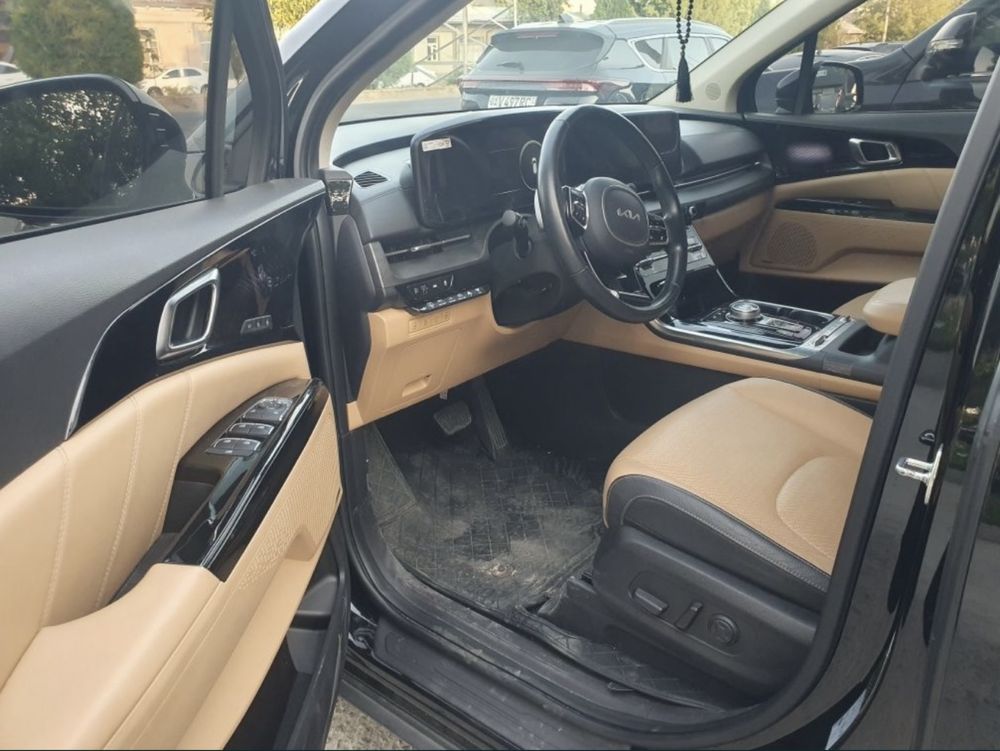 Kia Carnival. Hay limuzin. Yili 2023. Yurgani 32000. Narxi 49000$