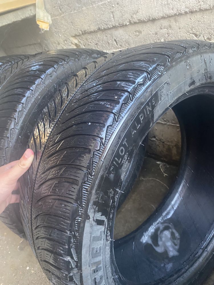 Зимни гуми 245/45/18 Michelin Alpin 5