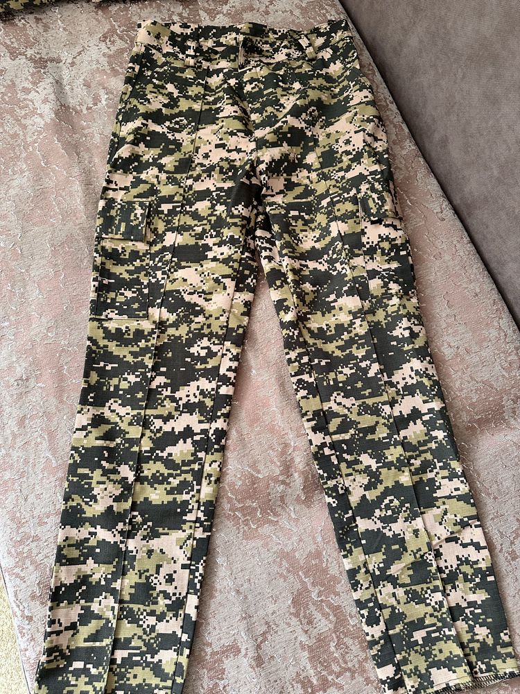 Продается Военный костюм