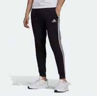 Vand urgent , pantaloni Adidas