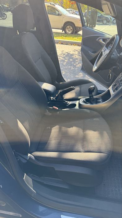 Opel ASTRA J - 1.7 CDTI