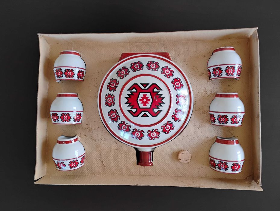 Сръбски порцеланов сервиз за ракия