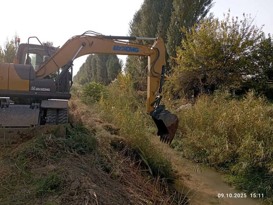 Предоставляем услуги экскаватора 
Оплата наличные а так же имеетс