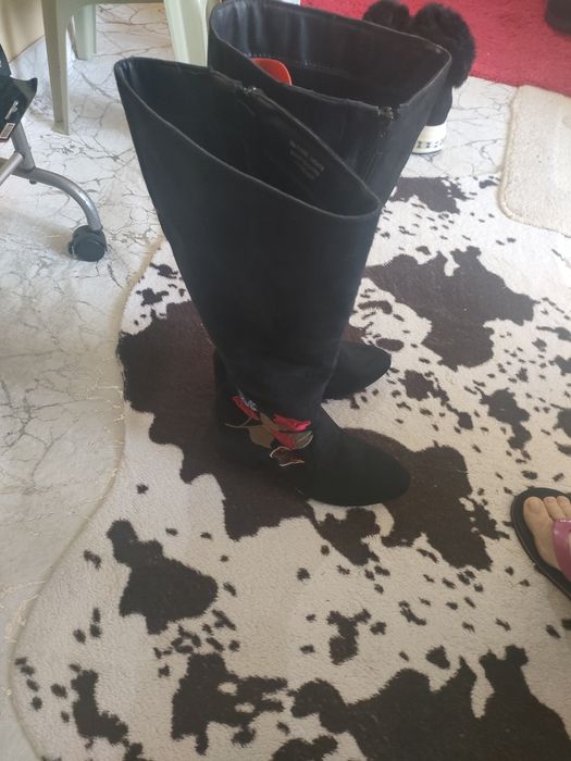 Дамски велурени елегантни ботуши