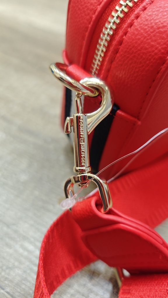 Дамска чанта Tommy Hilfiger