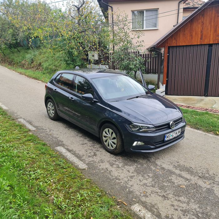 Volkswagen Polo, an fabricație 2020, motor de 1l, benzină, 96 CP, gri.