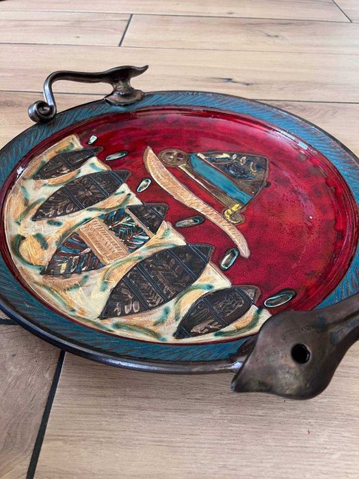 Уникална декоративна керамична чиния с дръжки