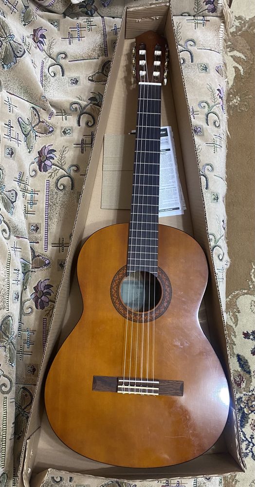 Гитара Yamaha ( новая)