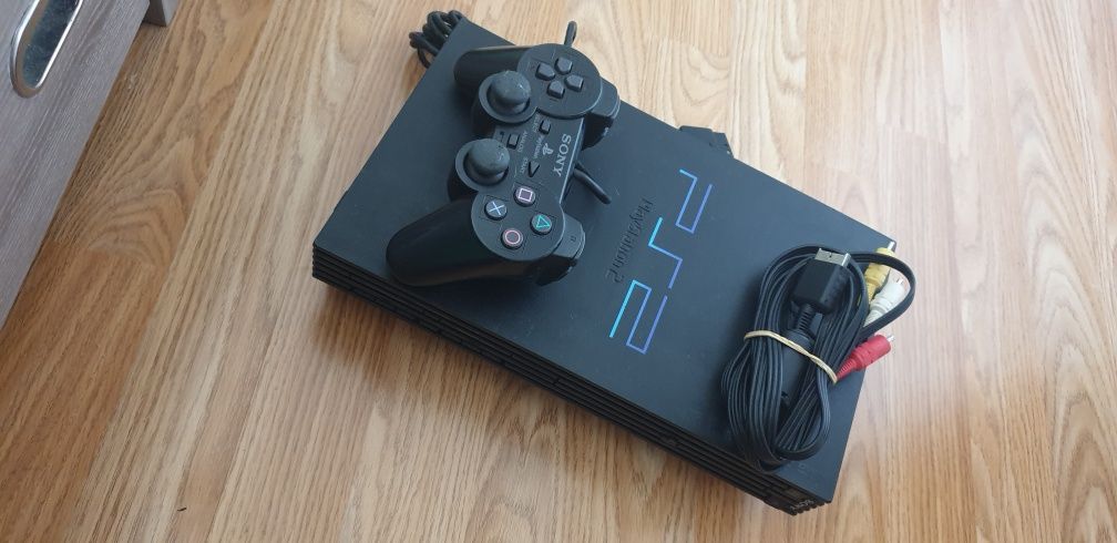 SONY PS2 с 1оригинал конролер SONY и компл.кабели -120лв
