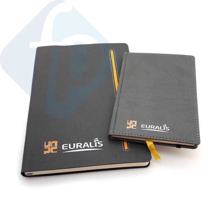 Нанесение лого на ручки,блокноты, чехлы и т.д