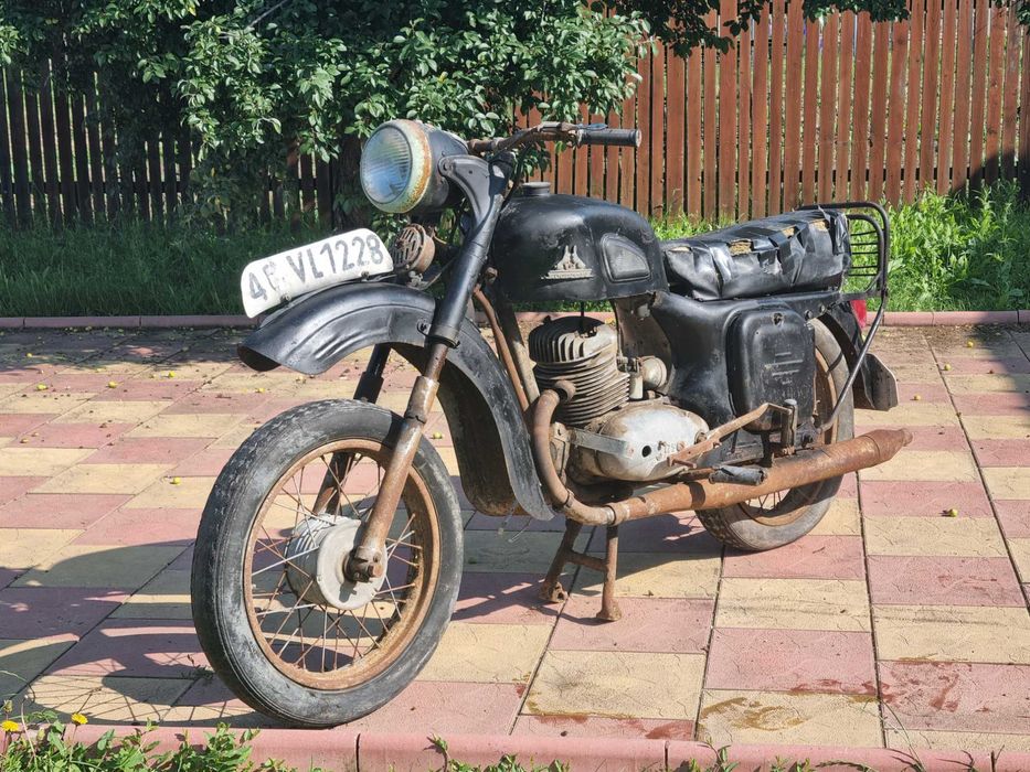 Motocicleta k 175 cu atas SOVIETICA