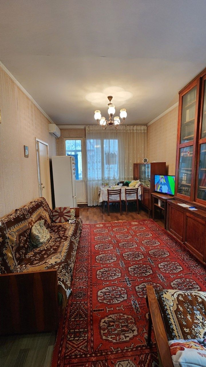 Продаётся Чиланзар Ц 3 комн. 2этаж. Панель.