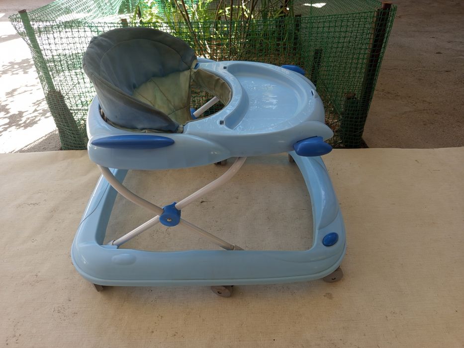 В продаже ( ходунок ) .