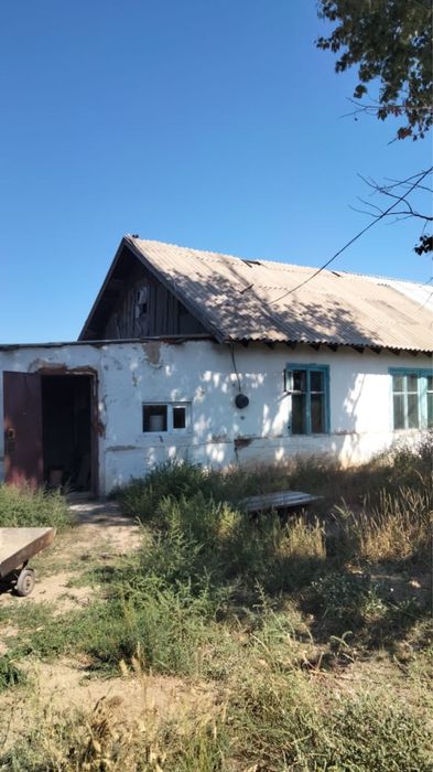 Продам дом в поселке Сарытобе от города 40 мин езды