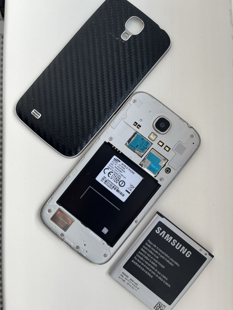 Telefon Samsung Galaxy S4 nu mini