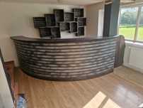Bar lemn masiv + 6 scaune inox reglabile