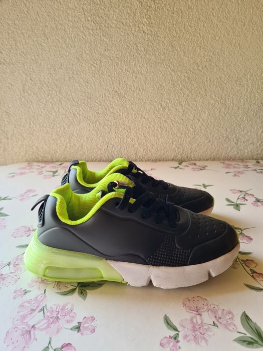 Pantofi sport pentru copii