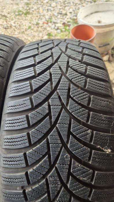 Пръдавам зимни   гуми Тойо  205 60 16