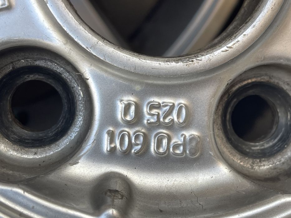 Jante Audi 8P0 601 025 Q | 7.5J x 17” ET56 cu anvelope