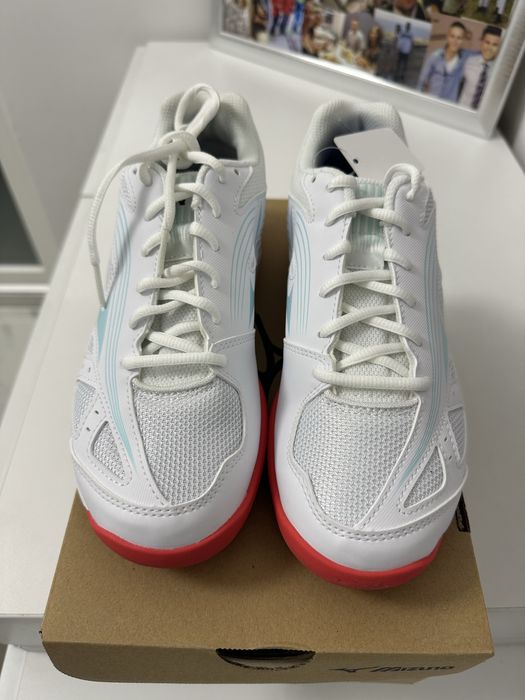 Adidasi Mizuno Indoor ( adidasi sala , sport , nike , adidas )