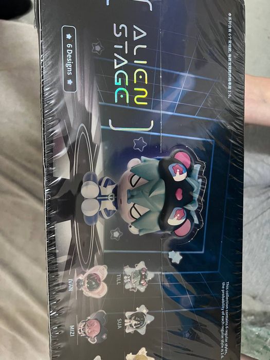 Полный сет офф фигурок по Alien stage