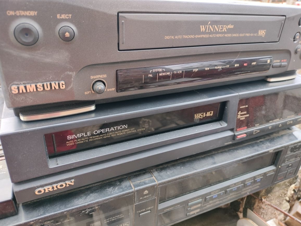 Видео VHS за видео касети 3 броя.