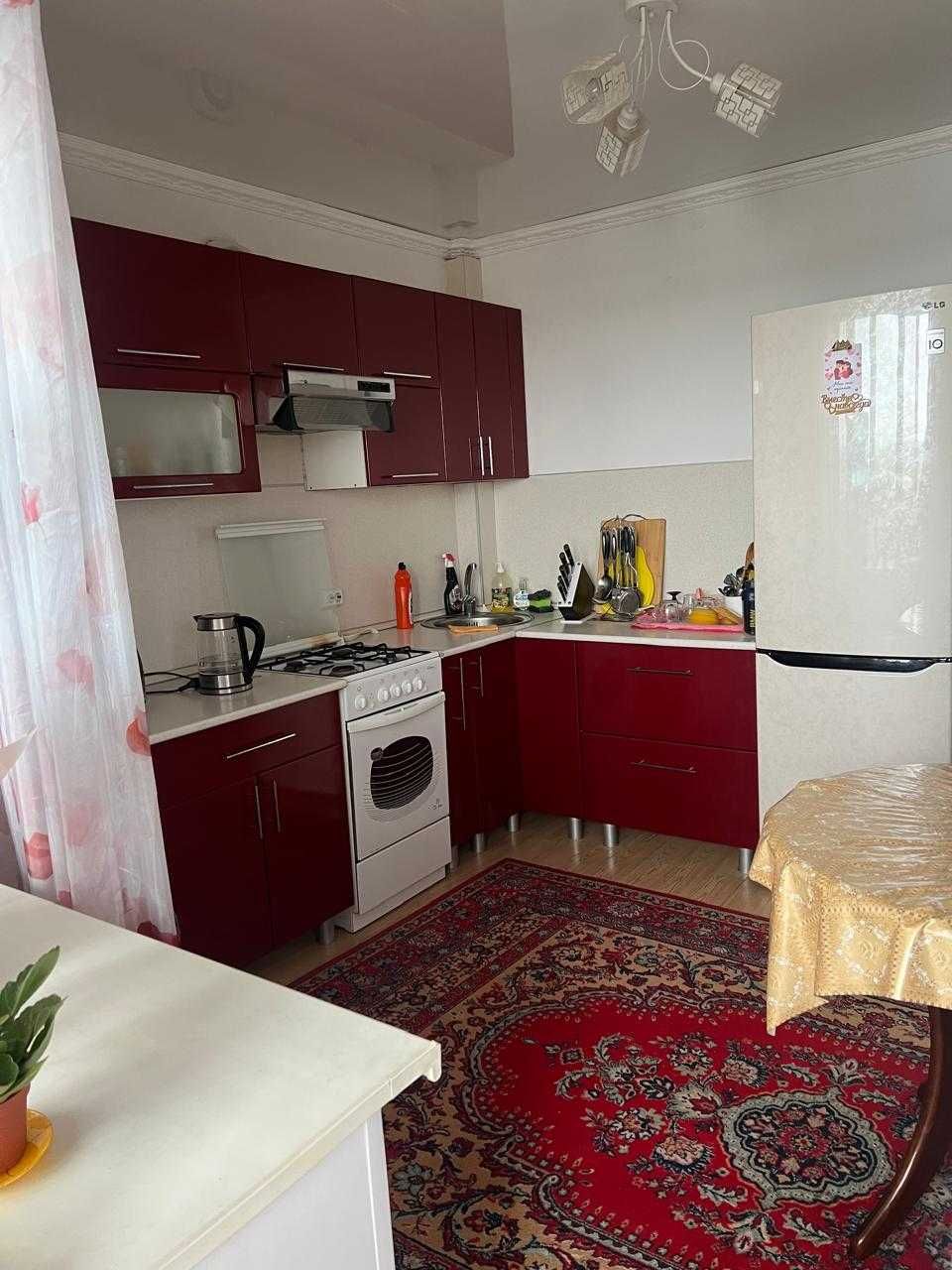 Продам 2 комнатную квартиру р-н Береке!!!