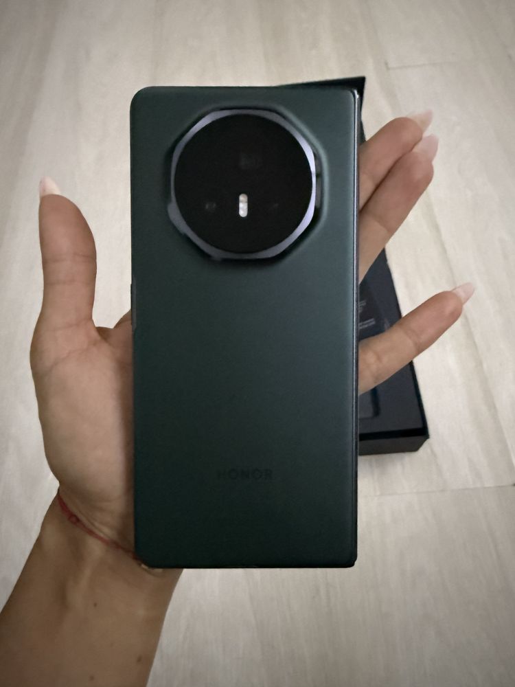 Honor magic V3 nou garantie 2 ani