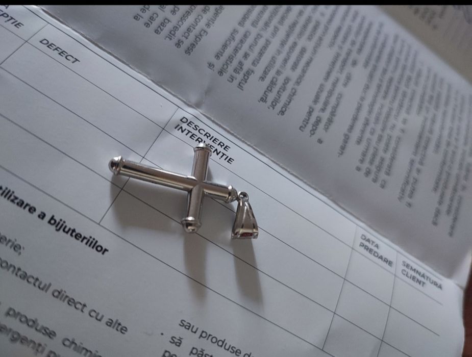 Blackfriday-Cruce din aur alb 14K,1.03 grame – vintage, cu urme de uzu