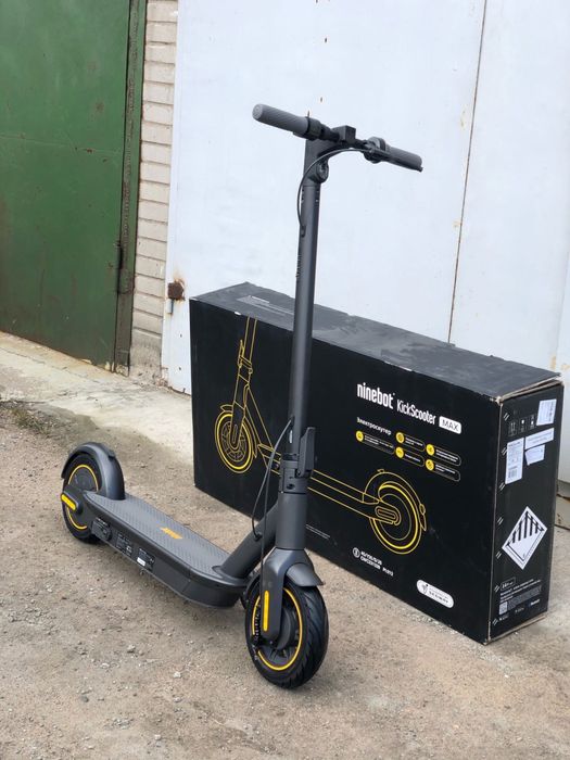 Продам свой электро самокат ninebot g30p max оригинал