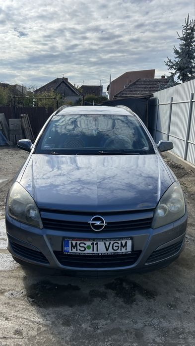 Opel Astra H Caravan 1.4 benzinǎ