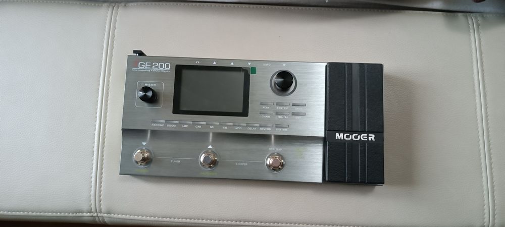 Mooer GE 200 процесор