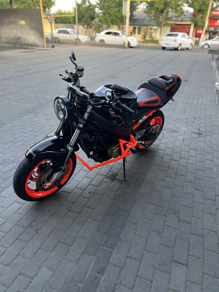 Продается мотоцикл HONDA 600 F4i