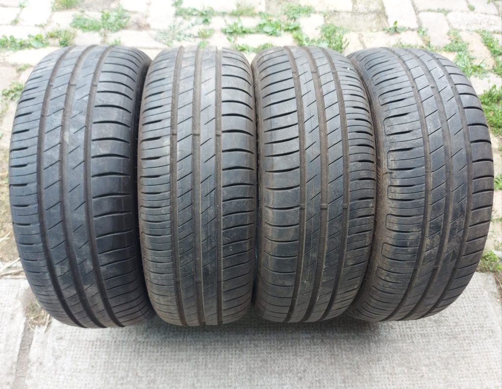 Set 4buc 185/60 R14 82H Goodyear Eficient Grip Performace vară