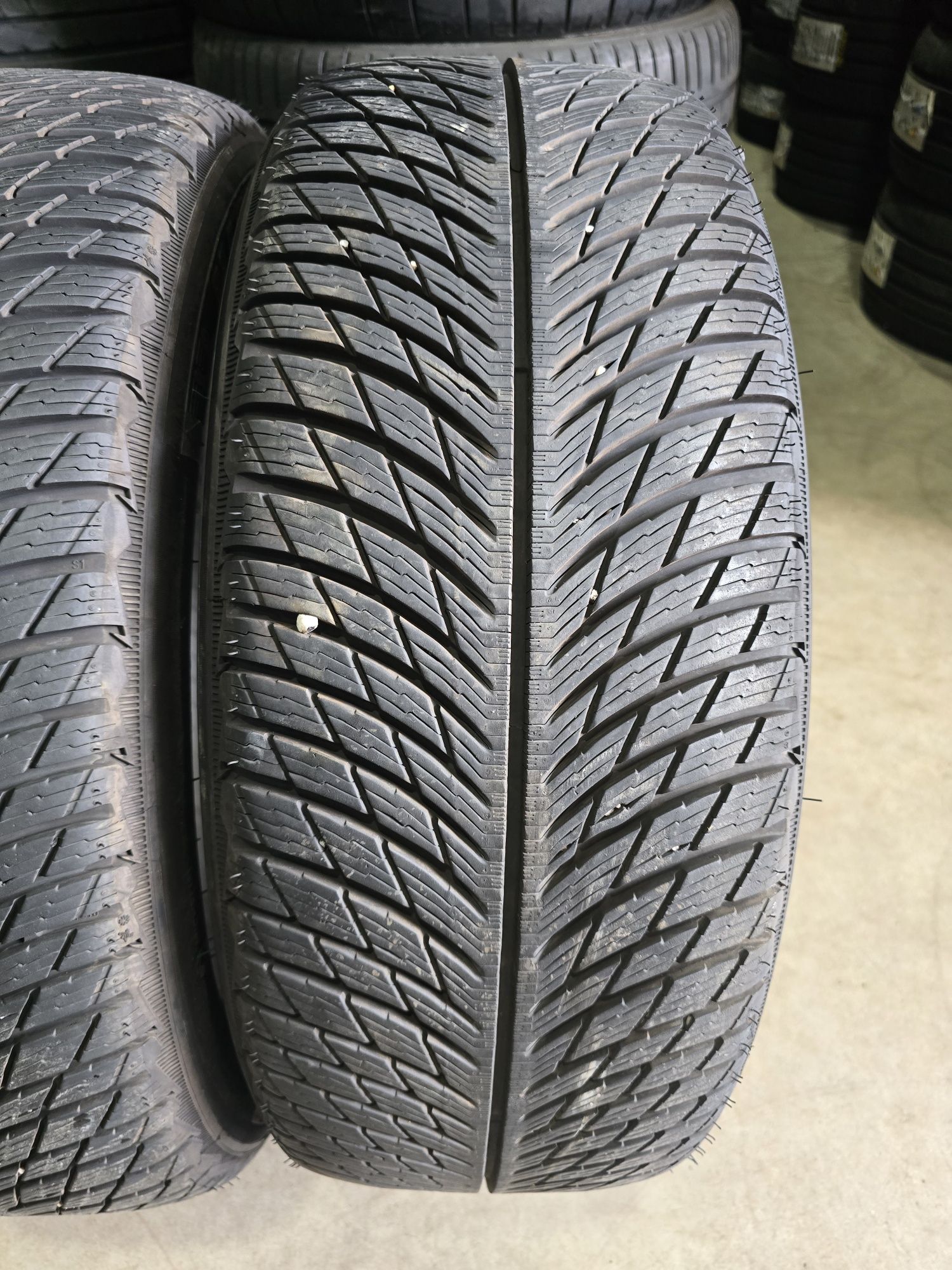 235/50/19 MICHELIN 4бр