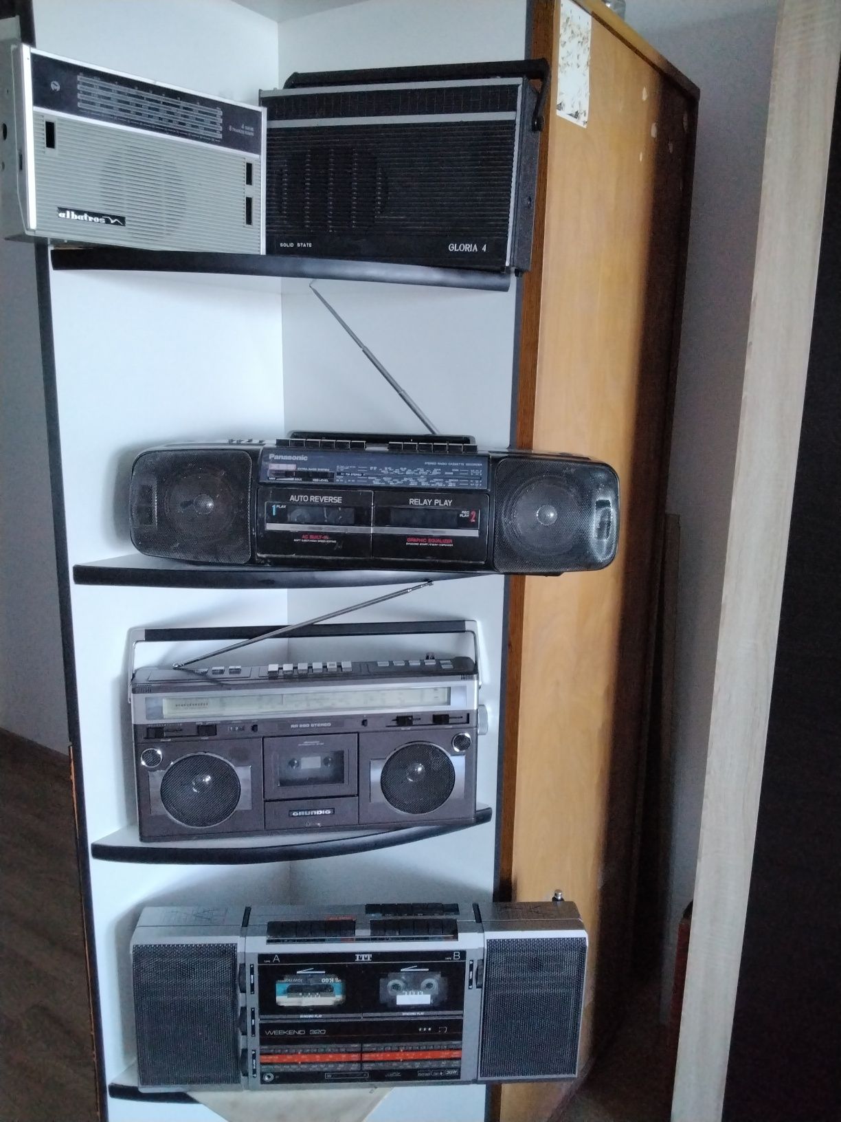 radiocasetofon, radio Gloria, boxe RFT. Walkman, Albatros
